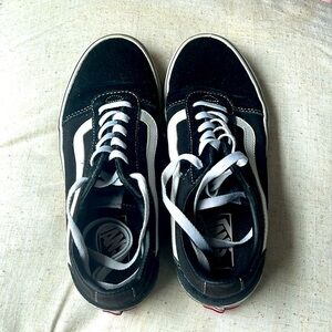 Vans Ward Low Top Sneakers Canvas Skate Shoes Black White Women's 7.5